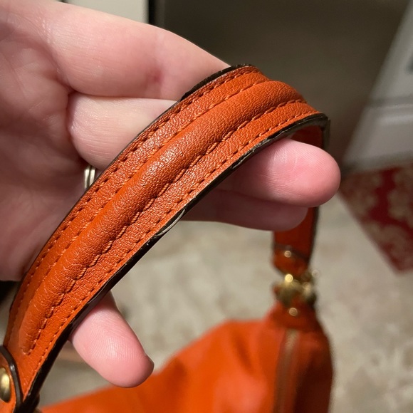 SOLD. Coach crossbody - Picture 6 of 8